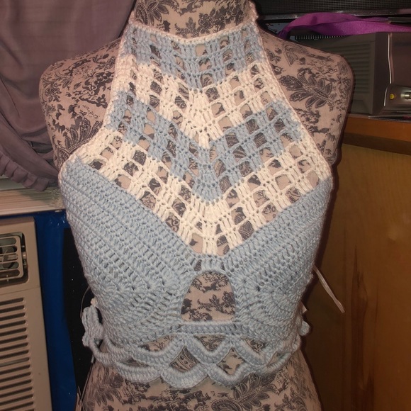 PrettyLittleThing Tops - Pretty little thing Crochet open knit crop top